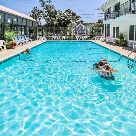Holly Tree Resort West Yarmouth Exteriör bild