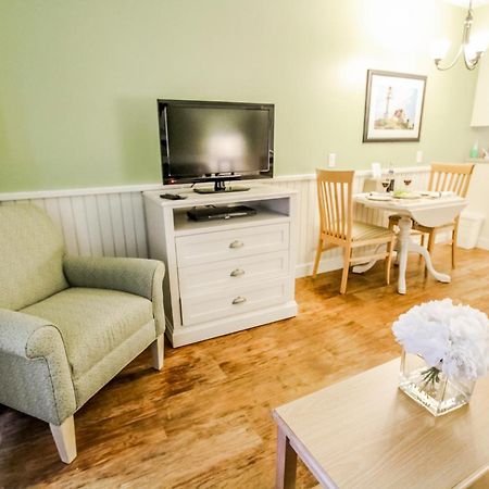 Holly Tree Resort West Yarmouth Exteriör bild