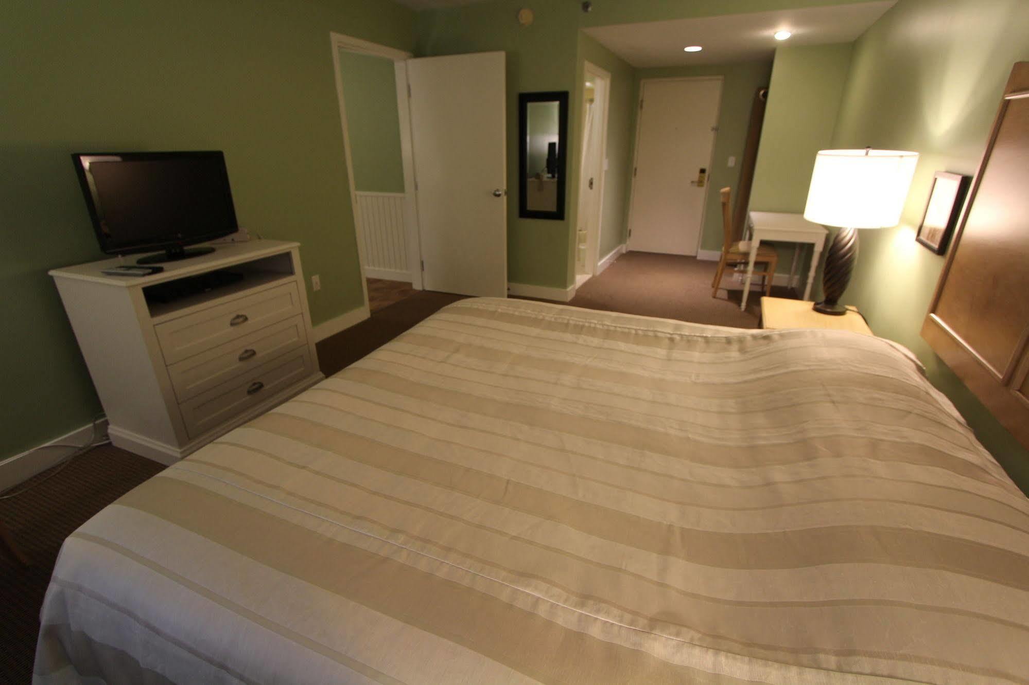 Holly Tree Resort West Yarmouth Exteriör bild